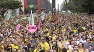 Apoiadores de Bolsonaro promovem atos em todo o país