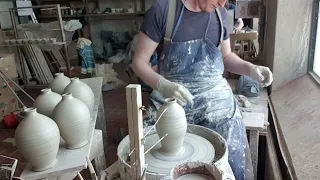 Throwing a 14th century bottle