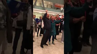 Ինչպե՞ս էին օտարազգի զբոսաշրջիկները Հայաստանից մեկնելիս երգում «Էրեբունի-Երևան»-ը