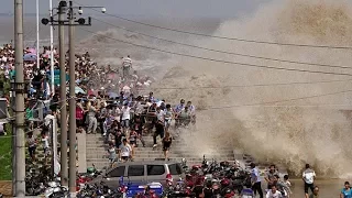 12 of the biggest waves in history. The most powerful tsunami