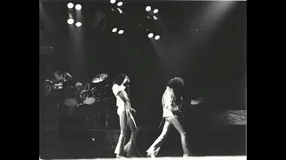 Queen - Sweet Lady Live In Boston 1976 ( Instrumental )