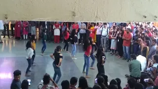 Pune IT Employees flashmob awesome dance performance