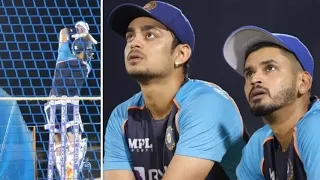 Ishan kishan and shreyas Iyer watching king kohli batting 🔥🔥🔥 behind nets #t20wc2021 #TeamIndia