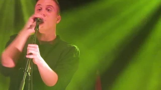 Loic Nottet au concert sauvage de Voltage - Lost on you - 09/12/16