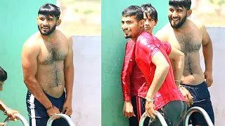 Village boys swimming tubewell | Desi boys swimming pool bathing | Village swimming pool