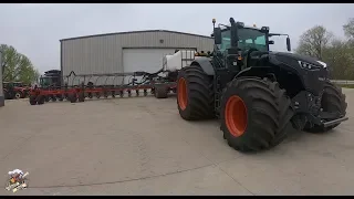 Fendt 1050 Tractor and 36 Row White Planter Walk Around