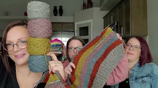 Cozy Up Knits episode 213: Jojo Update and Horse Fish