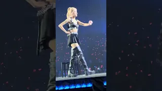 BLACKPINK Born Pink World Tour Encore Las Vegas - Pretty Savage (ending) + Kick It