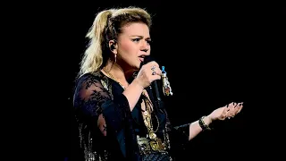 Kelly Clarkson - Audience Interaction live in Las Vegas, NV - 8/18/2023