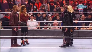 Edge & Beth Phoenix retan a The Miz & Maryse a una lucha en Royal Rumble - Raw 03/01/2022 (Español)