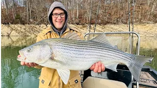 Catching fish with Livescope (Striped Bass)