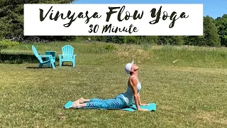 30 MIN VINYASA FLOW YOGA | OUTDOOR YOGA PRACTICE | YOGA FOR HAMSTRINGS