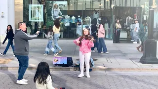 Violin street performer in Santa Monica