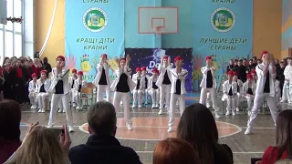 Dance show 116 7-Б класс Танец "Просто, послушайте..."