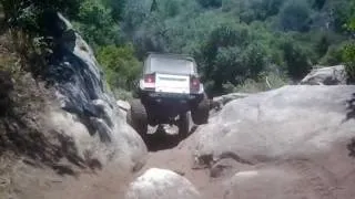 Rock climb jeep descent down broncos wedge