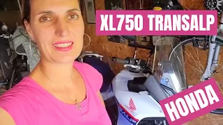 Honda XL750 Transalp 2023 motorteszt - Csajok a motoron