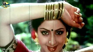 SRIDEVI VELUGUKU UDHAYAM VIDEO SONG | KRISHNAM RAJU | TRISULAM | P SUSHEELA, SP BALU