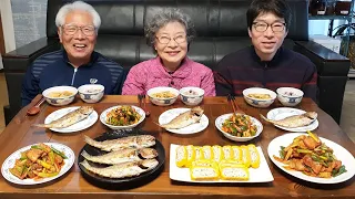 Soybean paste stew (stir-fried green onion, crab egg roll, cucumber radish, grilled croaker) recipe