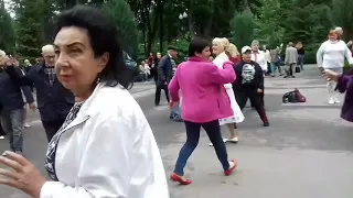 Заманила, соблазнила, раздразнила!!! Танцы в парке Горького!!! Харьков 2021