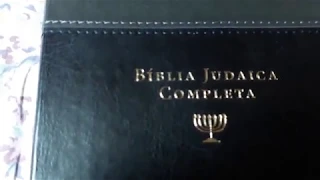 O que há de especial na Bíblia Judaica Completa?