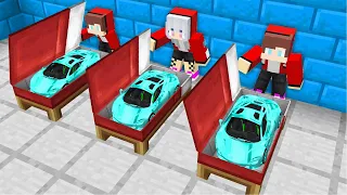 JJ Family found Diamond Rich Cars inside the Mikey Family's Beds in Minecraft (Maizen)