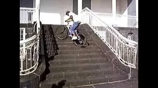 Sebastien Frivet  - upstairs mtb