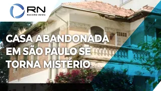 Casa abandonada em bairro nobre de SP se torna mistério na cidade