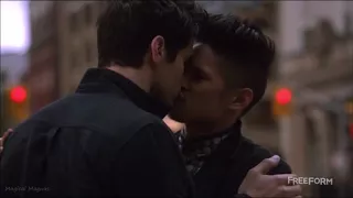 Shadowhunters | All Malec kisses (1x12-2x20) [without 2x07]