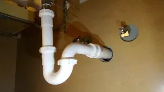 How to Plumb a Drain -  Sink Drain Pipes