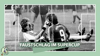 Supercup 1987: Uli Stein verpasst Bayern-Stürmer eine Faust I ZwWdF