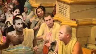 Hare Krsna Kirtan At Sri Vrindavan Dham w/ Aindra Prabhu ep5