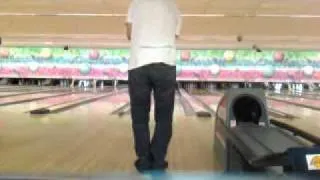 Track Bowling - Sugar Ray Leonard Ball - Strike