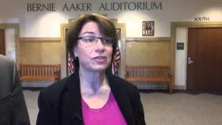 Sen. Amy Klobuchar Discusses Avian Influenza In Litchfield