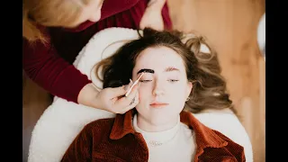 How to perform a brow henna service using Bee Pampered's Henna Bee eyebrow tint
