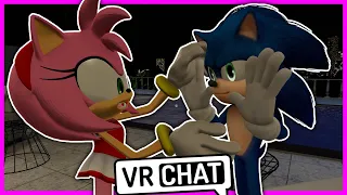 Amy Rose Teaches Movie Sonic To Swim In VRCHAT!!