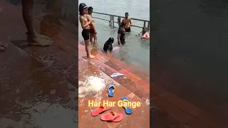 girl bath in ganga ji || ganga ji bath || ganga ji aarti || #viral #ytshorts #shortvideo #trending