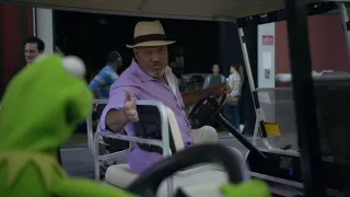 Lawrence Fishburne Offers Kermit Constructive Criticism