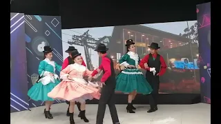 Bailando Cueca Paceña en ATB - Ballet Folklórico Nueva Esperanza