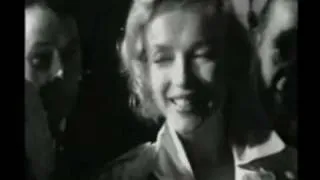 Marilyn Monroe - Close up in England 1956 footage