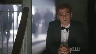 Riverdale 3x01 (Varchie) V and A talks. Fred punches Hiram.