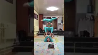 Contortion trio (khulancurcus)