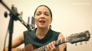 Natalia Lafourcade - Tú sí sabes quererme | Fuera Del Estudio