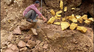 Looking for gold on the hillside, I accidentally dug out the golden and found a lot of gold mining