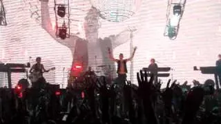 DEPECHE MODE - Never Let Me Down Again - TOUR OF THE UNIVERSE 2009 - BARCELONA (HQ)