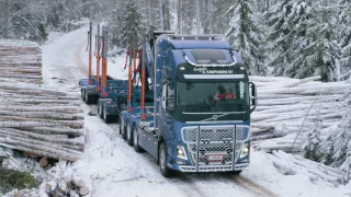 Volvo Trucks - Hauling timber through Finland’s frozen forests - Meet our customer: Simpanen Oy