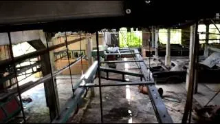 Abandoned Slaughterhouse and Cars [Urbex]
