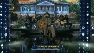 Almir Sater canta "Tocando em Frente" no Domingão com Huck - (09/10/12)