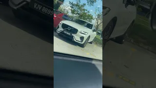 Guys!! Look at this car isnt it beautiful | New 2023 Volvo XC60