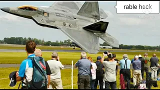 F-22 Raptor Falls Awesome/Free fall from sky in full control 360°