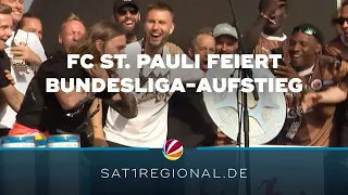 St. Pauli feiert Aufstieg in die Bundesliga